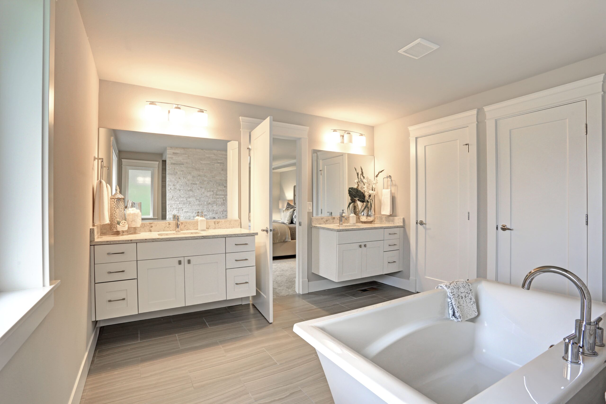 Embrace Elegance: Luxurious Flooring Ideas for Your Bathroom